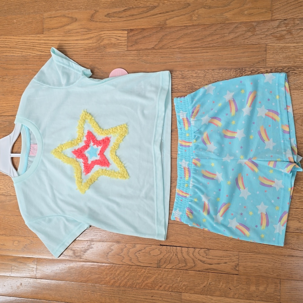 DOTS & DREAMS BRAND GIRLS BLUE "STARS" SHORT SLEEVES SLEEP SHIRT & SHORTS MEDIUM